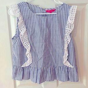 Lilly Pulitzer cotton/linen blend top with lace trim detail - size L